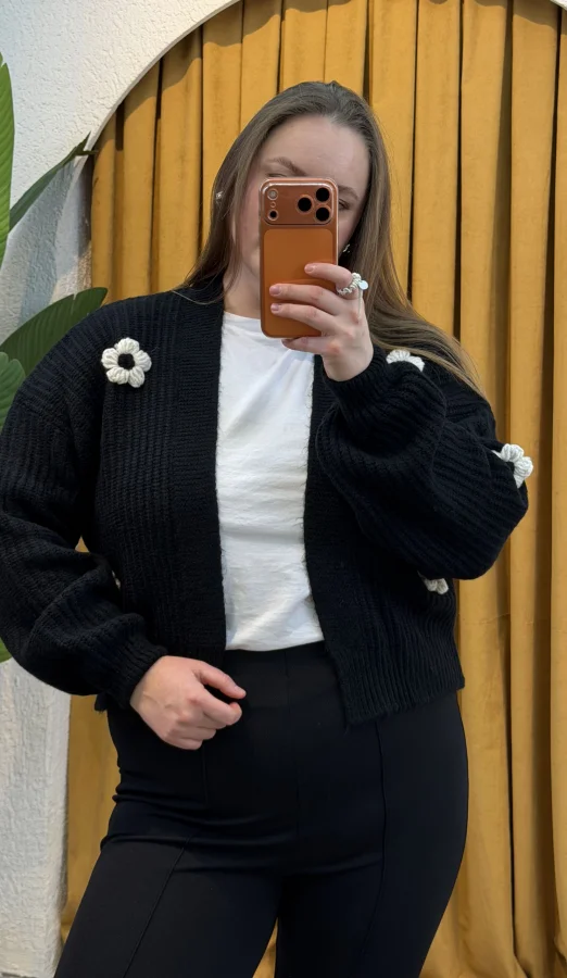 Papatyalı Örme Triko Hırka - Siyah