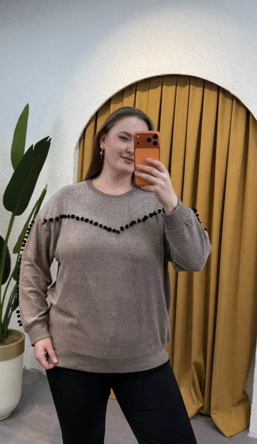 Ponponlu Esnek Yumoş Bluz - Kahverengi