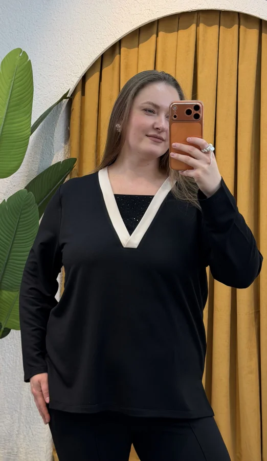 V Yaka Çift Renkli Taşlı Bluz - Siyah