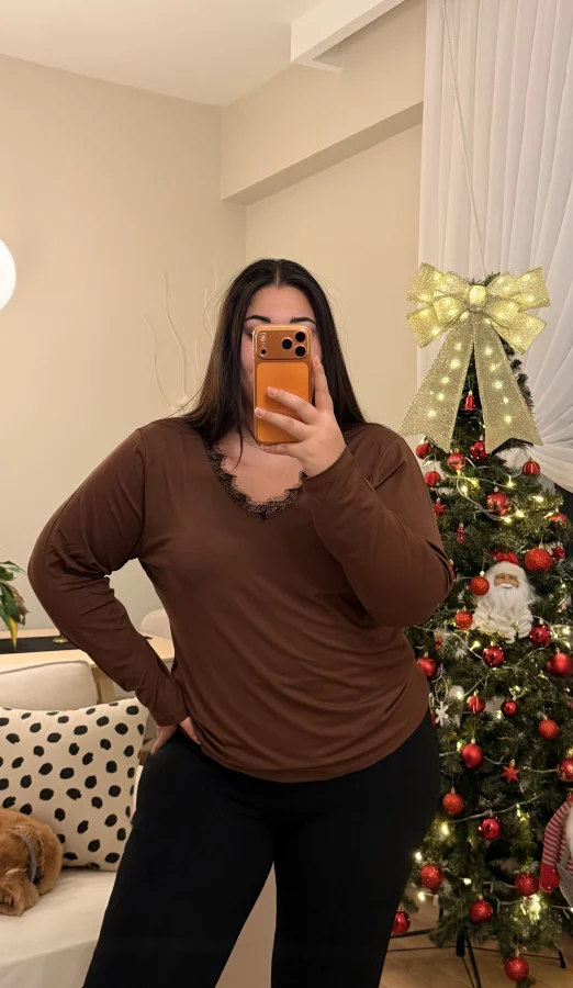 V Yaka Dantel Detaylı Esnek Modal Bluz - Kahverengi