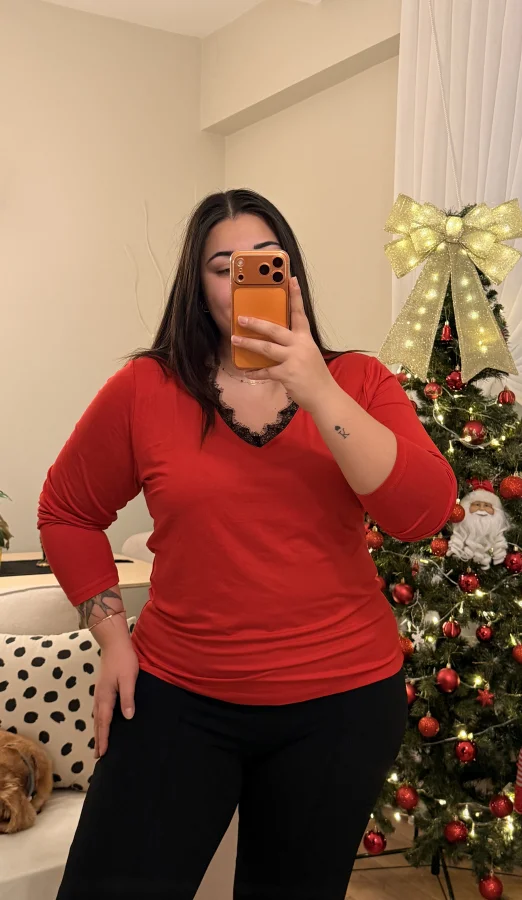 V Yaka Dantel Detaylı Esnek Modal Bluz - Kırmızı