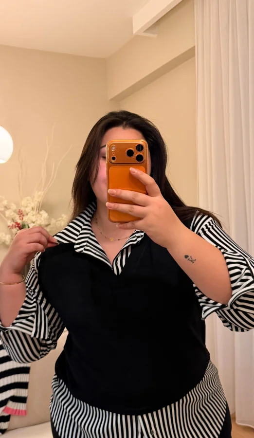 V Yaka Gömlekli Çizgili Modal Bluz - Siyah