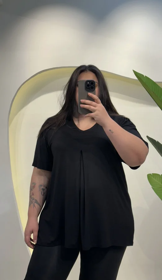 V Yaka Pileli Esnek Penye Bluz - Siyah