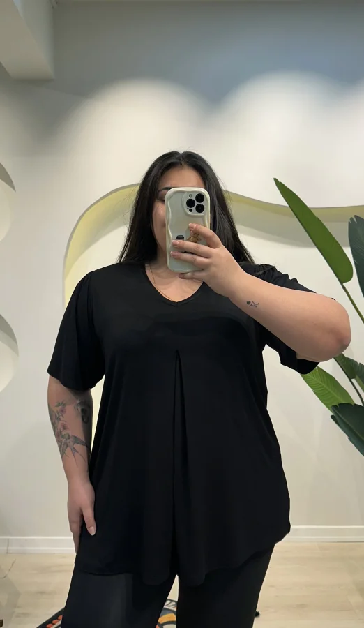 V Yaka Pileli Esnek Penye Bluz - Siyah