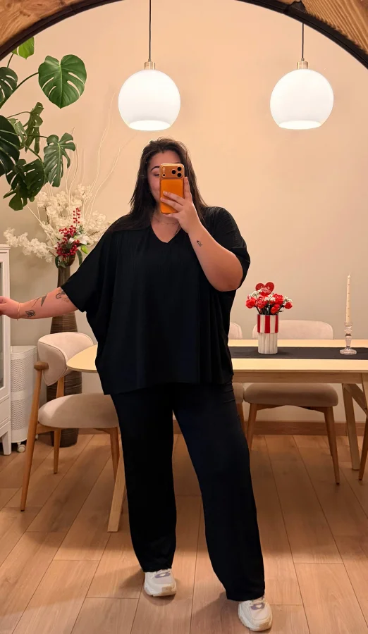 V Yaka Yarasa Kol Esnek Fitilli Takım - Siyah