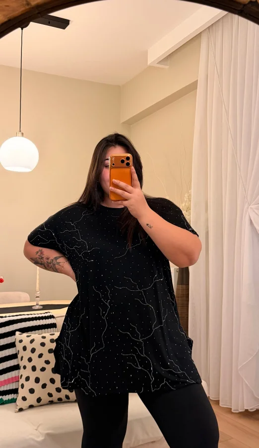 Yıldız Desenli Taşlı Bluz - Siyah