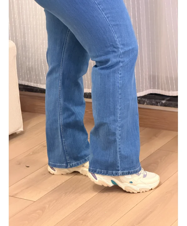 Bel Lastik Detaylı Likralı Boru Paça Kot Pantolon - Mavi