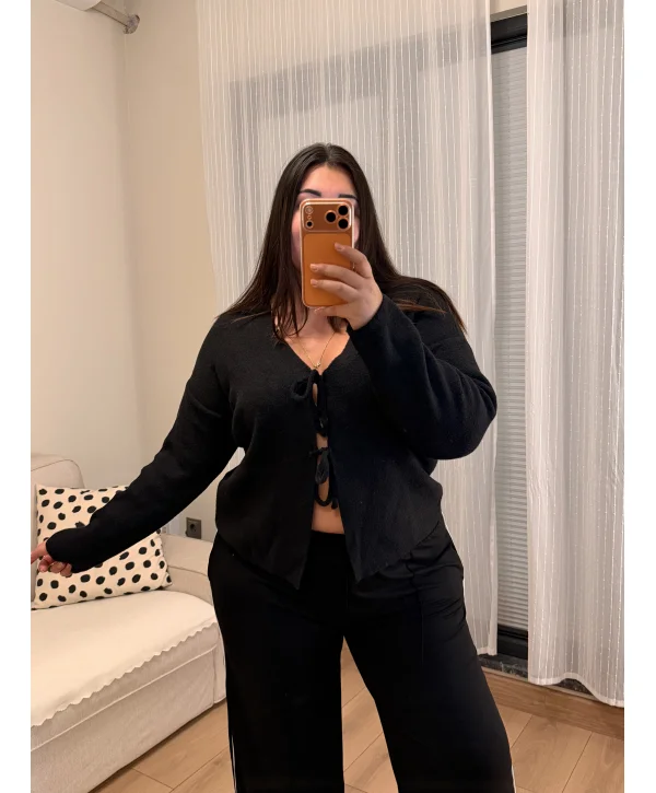 Premium Fiyonk Detaylı Sakallı Triko Bluz - Siyah