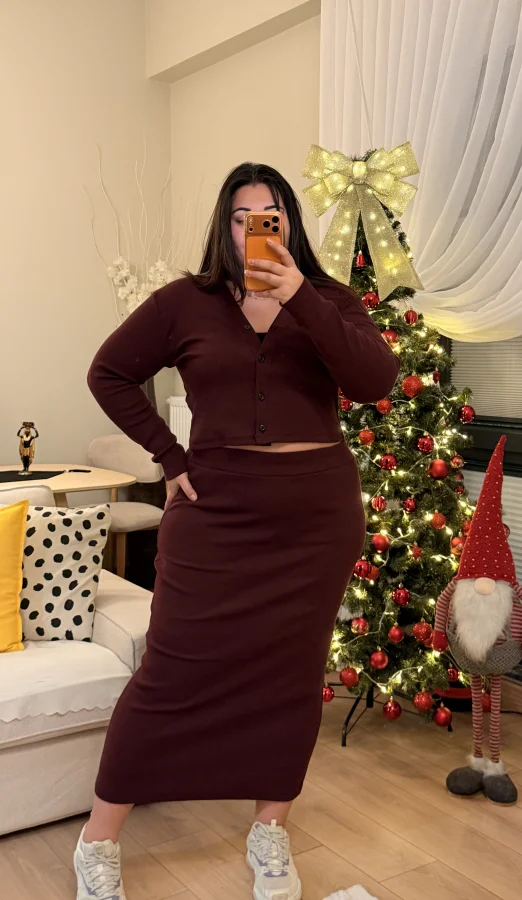 Etekli Esnek Triko Takım - Bordo