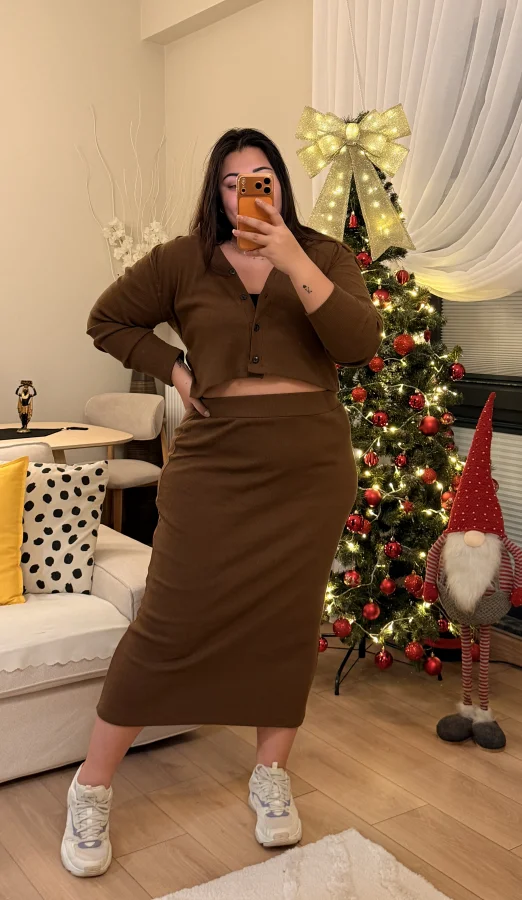 Etekli Esnek Triko Takım - Kahverengi