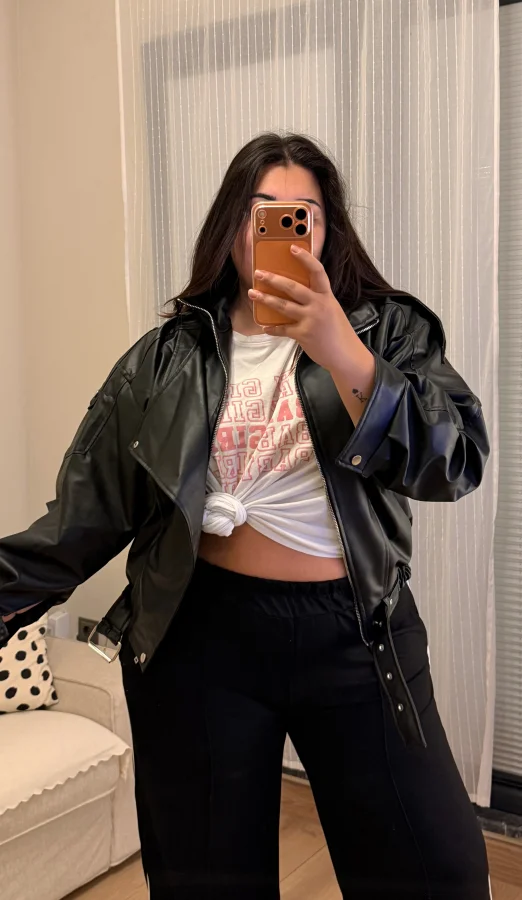 Geniş Kesim Lastik Detaylı Astarlı Deri Ceket - Siyah