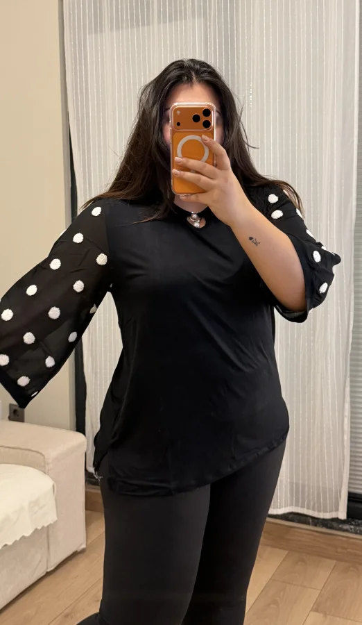 Puantiye Detay Esnek Penye Bluz - Siyah