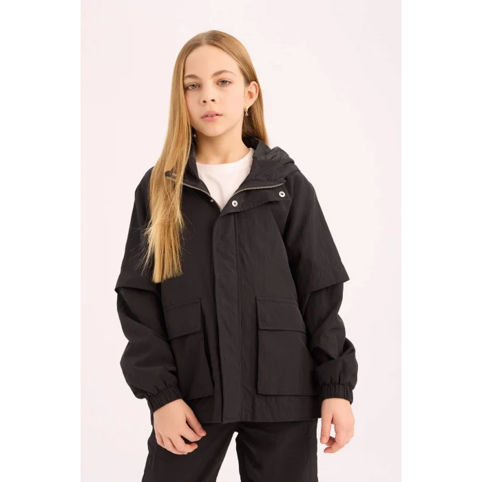 Defacto D6934 Siyah Kız Çocuk Su İtici Kapüşonlu Fermuarlı Çıtçıt Kapamalı Cepli Yağmurluk