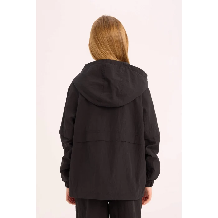 Defacto D6934 Siyah Kız Çocuk Su İtici Kapüşonlu Fermuarlı Çıtçıt Kapamalı Cepli Yağmurluk