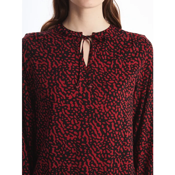 LCWAIKIKI Classic KIRMIZI Bağlamalı Yaka Desenli Kadın Bluz