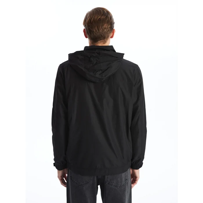 LCWAIKIKI Classic SİYAH Standart Kalıp Kapüşonlu Erkek Mont