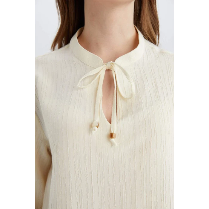 Defacto E1651 Ekru Regular Fit Apaş Yaka Uzun Kollu Gömlek