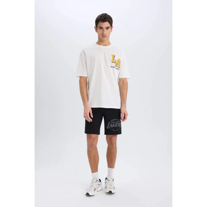 Defacto B3894 Ekru DeFactoFit NBA Los Angeles Lakers Oversize Geniş Kalıp Bisiklet Yaka Kısa Kollu Tişört