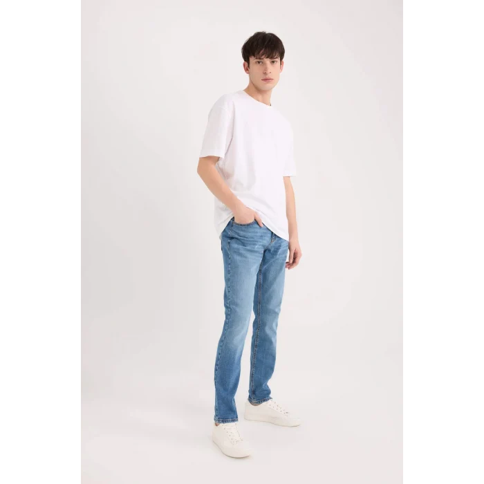Defacto B8418 Mavi Pedro Slim Fit Dar Kalıp Normal Bel Dar Paça Jean Pantolon