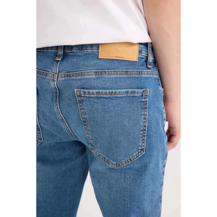 Defacto B8418 Mavi Pedro Slim Fit Dar Kalıp Normal Bel Dar Paça Jean Pantolon