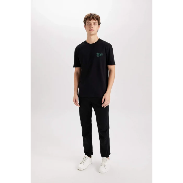 Defacto D5467 Siyah Rick and Morty Regular Fit Bisiklet Yaka Sırt Baskılı Kısa Kollu Tişört