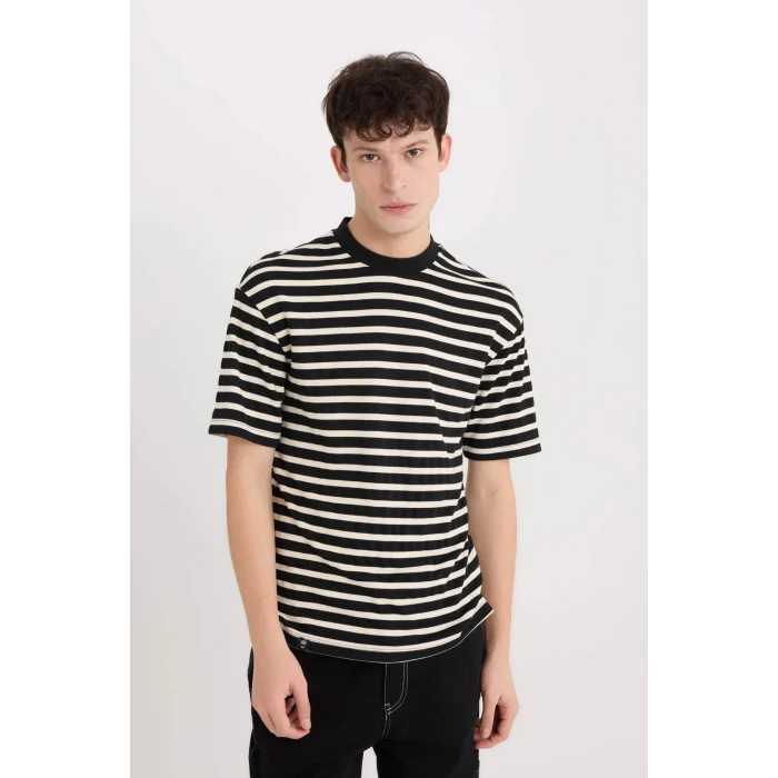 Defacto B5910 Siyah Boxy Fit Bisiklet Yaka Çizgili Kısa Kollu Ağır Kumaş Tişört