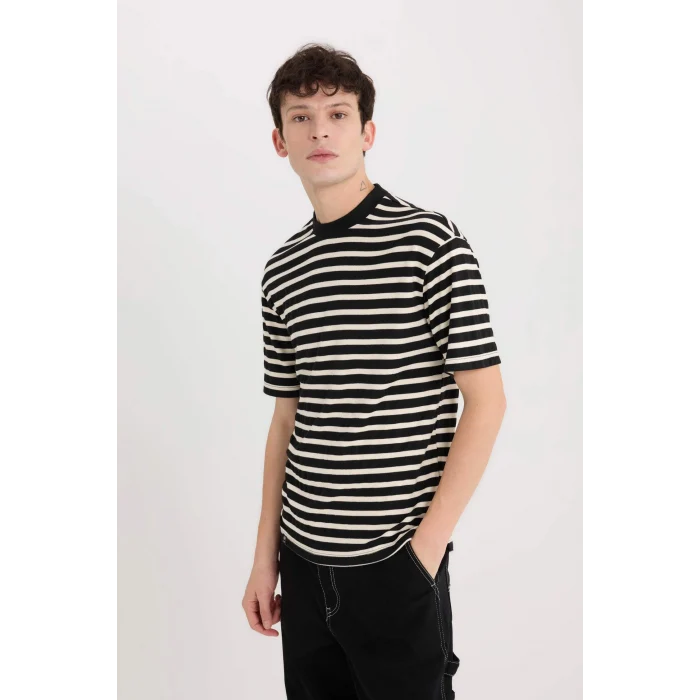 Defacto B5910 Siyah Boxy Fit Bisiklet Yaka Çizgili Kısa Kollu Ağır Kumaş Tişört