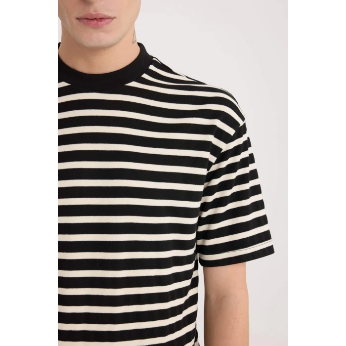 Defacto B5910 Siyah Boxy Fit Bisiklet Yaka Çizgili Kısa Kollu Ağır Kumaş Tişört