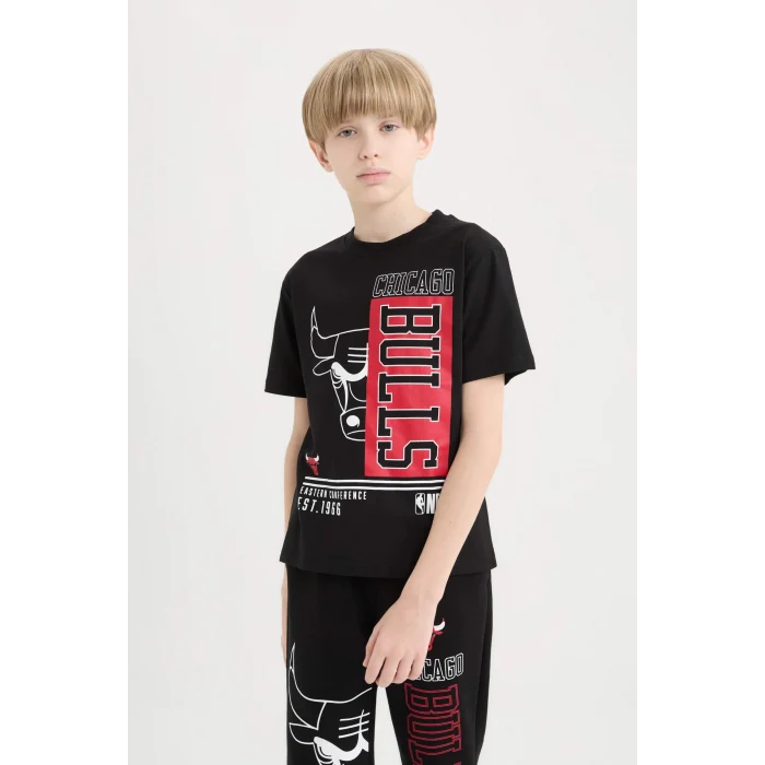 Defacto D9504 Siyah Erkek Çocuk NBA Chicago Bulls Bisiklet Yaka Kısa Kollu Tişört