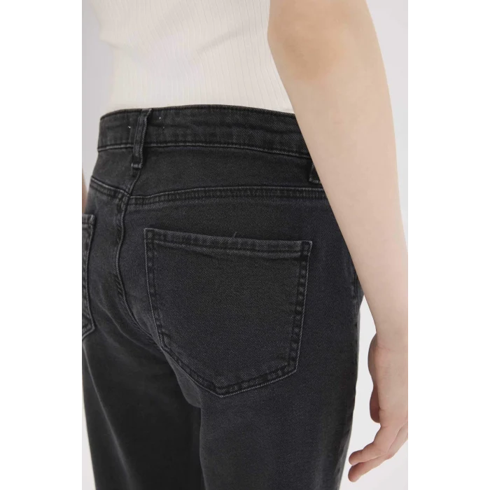 Defacto D7944 DENIM Lina Comfort Mom Normal Bel Düz Paça Jean Kar Yıkamalı Pantolon