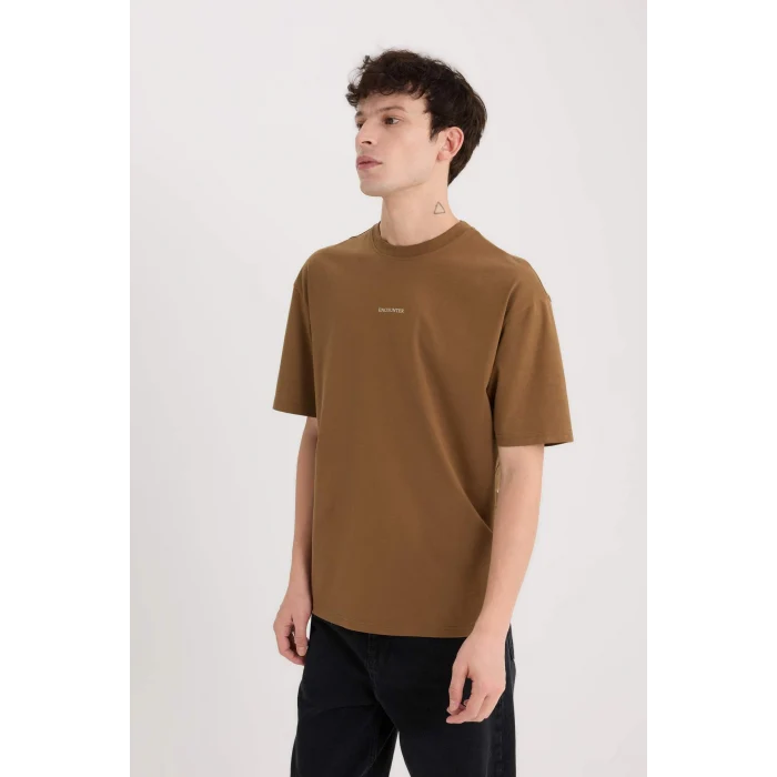 Defacto E1487 Kahve Boxy Fit Bisiklet Yaka Sırt Baskılı Kısa Kollu Tişört