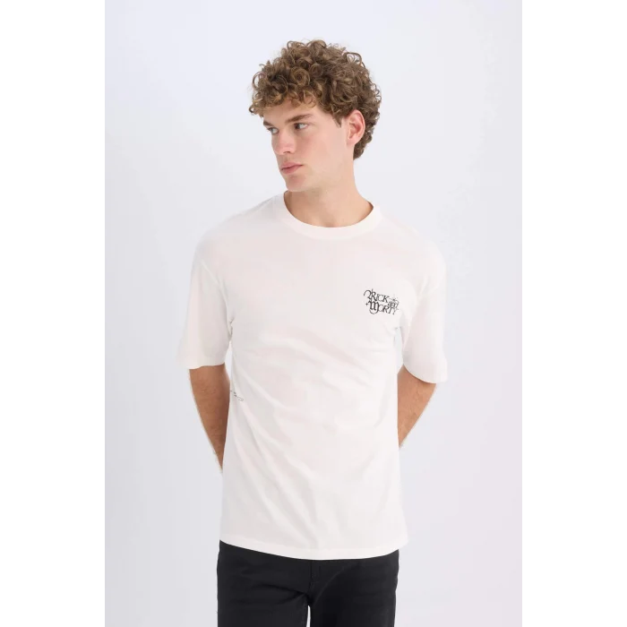 Defacto D5466 Ekru Rick and Morty Boxy Fit Bisiklet Yaka Sırt Baskılı Kısa Kollu Tişört