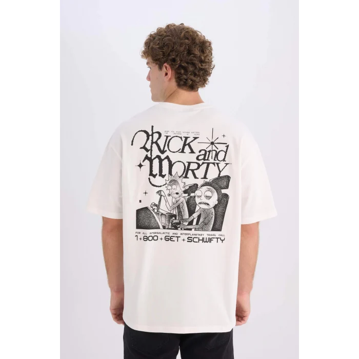 Defacto D5466 Ekru Rick and Morty Boxy Fit Bisiklet Yaka Sırt Baskılı Kısa Kollu Tişört