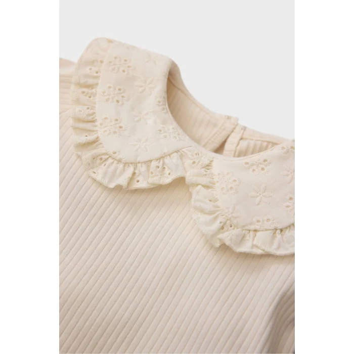 Defacto D9374 Ekru Kız Bebek 3lü Takım Bebe Yaka Uzun Kollu Tişört Beli Lastikli Jean Şort Etek Külotlu Çorap