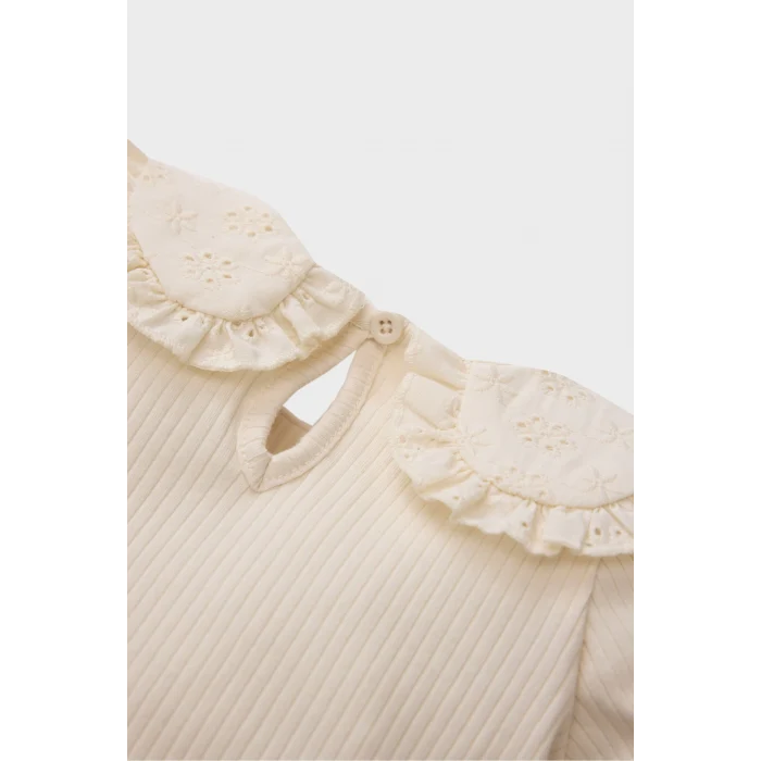 Defacto D9374 Ekru Kız Bebek 3lü Takım Bebe Yaka Uzun Kollu Tişört Beli Lastikli Jean Şort Etek Külotlu Çorap