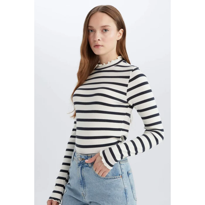 Defacto C5403 Lacivert Yarım Balıkçı Yaka Çizgili Uzun Kollu Tişört
