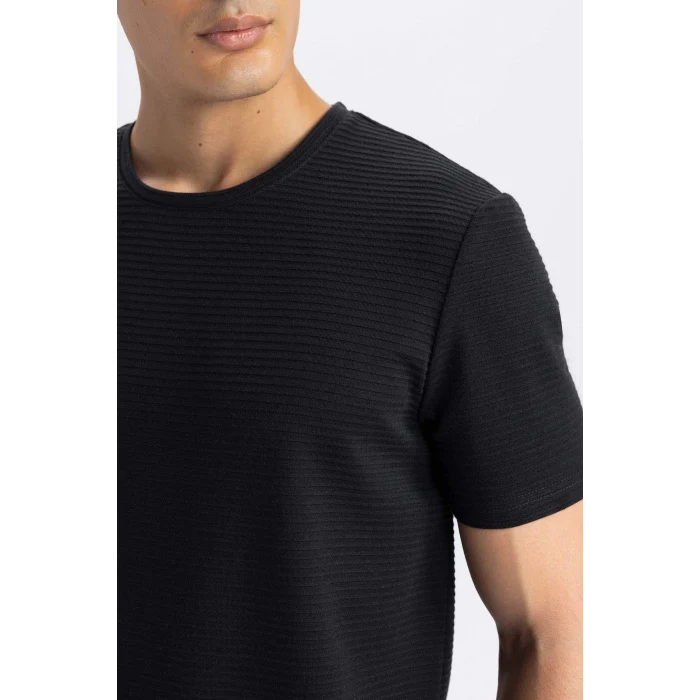 Defacto M6608 Siyah Slim Fit Dar Kesim Bisiklet Yaka Basic Düz Kısa Kollu Tişört