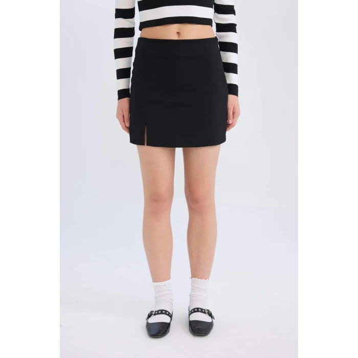 Defacto D5112 Siyah Yüksek Bel Basic Düz Pamuk Yırtmaçlı Astarlı Mini Etek