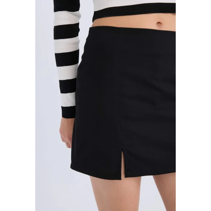 Defacto D5112 Siyah Yüksek Bel Basic Düz Pamuk Yırtmaçlı Astarlı Mini Etek