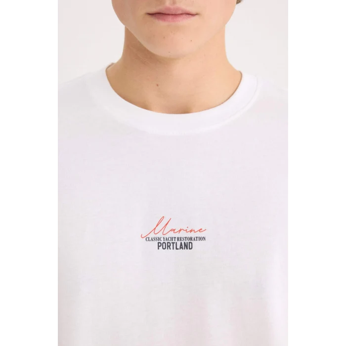 Defacto D7814 Beyaz Oversize Geniş Kalıp Bisiklet Yaka Sırt Baskılı Kısa Kollu Tişört