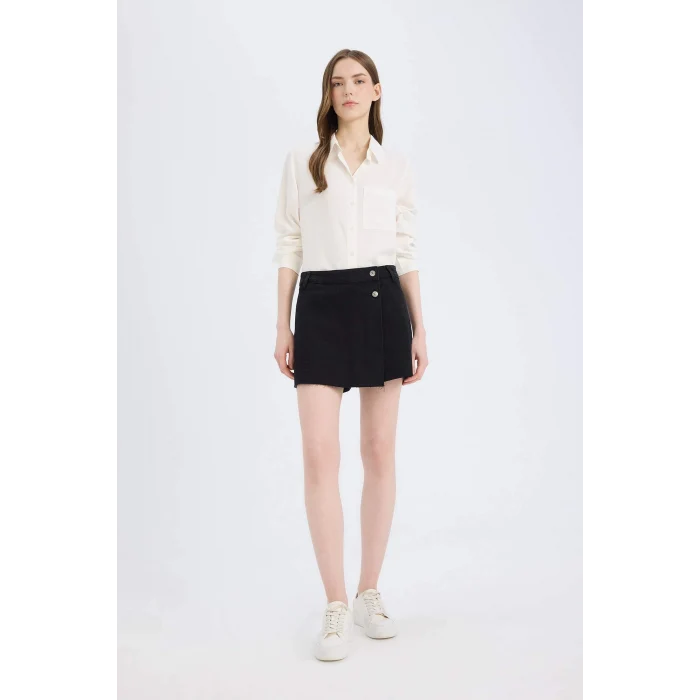 Defacto N2518 Beyaz 	Regular Fit Basic Düz Düğmeli Uzun Kollu Gömlek