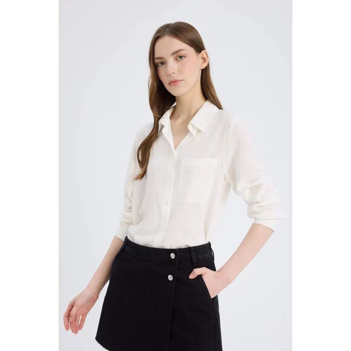 Defacto N2518 Beyaz 	Regular Fit Basic Düz Düğmeli Uzun Kollu Gömlek