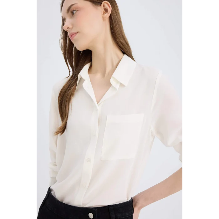 Defacto N2518 Beyaz 	Regular Fit Basic Düz Düğmeli Uzun Kollu Gömlek