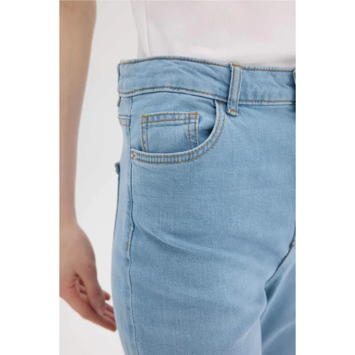 Defacto D7973 Mavi Slim Flare Yüksek Bel Düz Paça Uzun Jean Kar Yıkamalı Pantolon