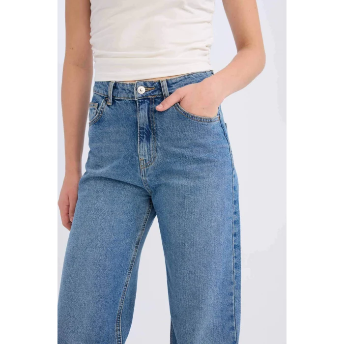 Defacto D7952 Mavi 90s Wide Leg Yüksek Bel Geniş Paça Uzun Jean Kar Yıkamalı Pantolon