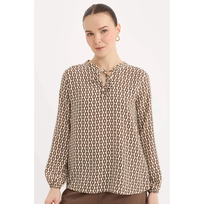 Defacto N1809 Ekru Regular Fit Apaş Yaka Desenli Uzun Kollu Bluz