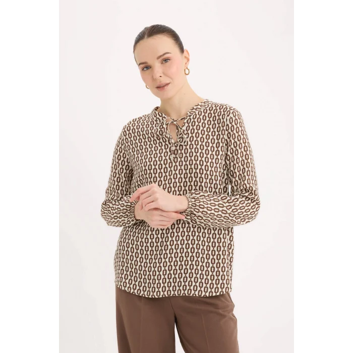 Defacto N1809 Ekru Regular Fit Apaş Yaka Desenli Uzun Kollu Bluz