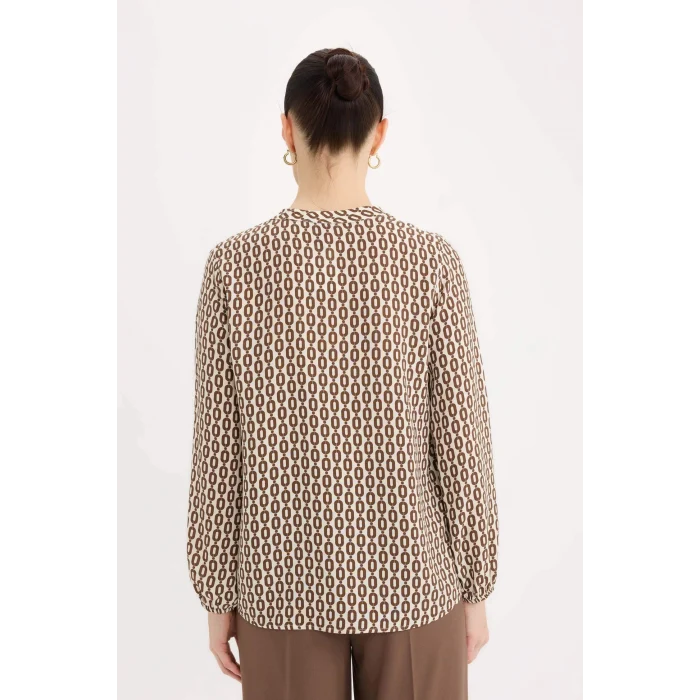 Defacto N1809 Ekru Regular Fit Apaş Yaka Desenli Uzun Kollu Bluz