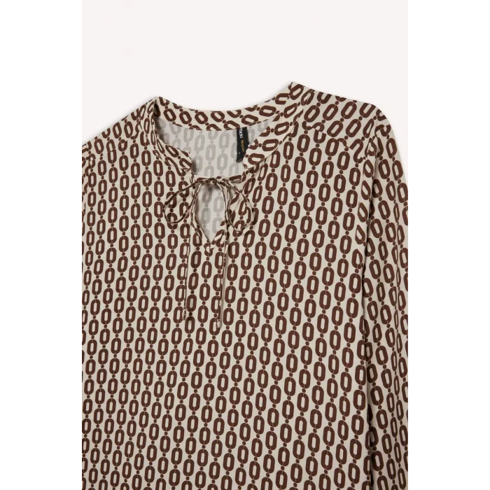 Defacto N1809 Ekru Regular Fit Apaş Yaka Desenli Uzun Kollu Bluz