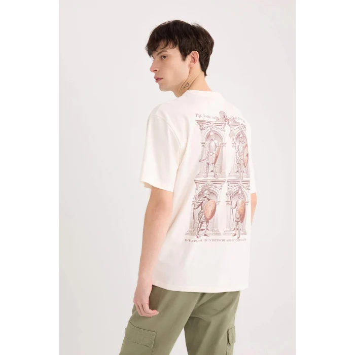 Defacto D9344 Ekru Boxy Fit Bisiklet Yaka Sırt Baskılı Kısa Kollu Tişört